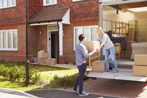 Illustration of accessible moving services in Finsbury Park